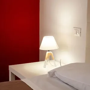 Guesthouse127 , Verona Italien